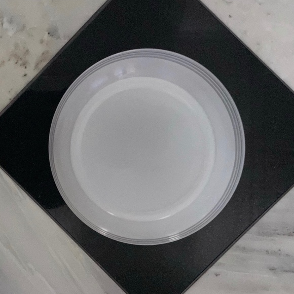 🌟VINTAGE🌟 Milk Glass Bee Hive 9" Mixing Bowl | Serving Bowl - Picture 3 of 3